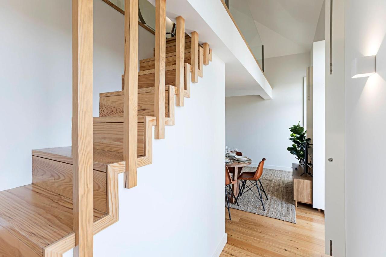 Apartamento Stunning Duplex Near River By Lovelystay