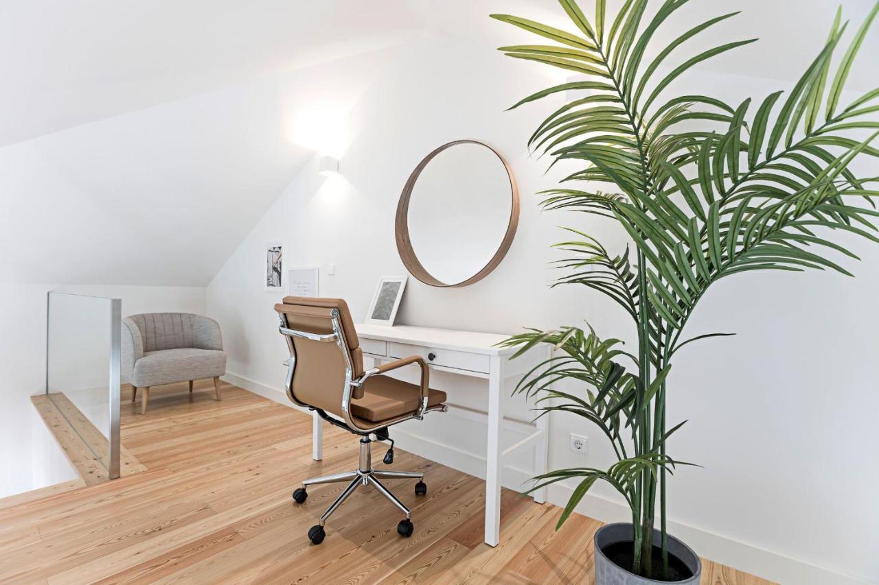 Apartamento Stunning Duplex Near River By Lovelystay