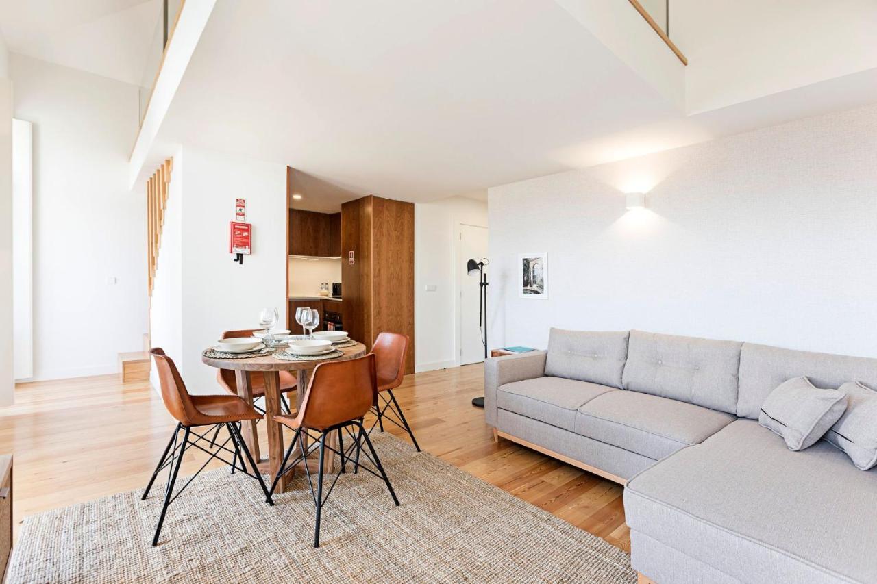 Apartamento Stunning Duplex Near River By Lovelystay